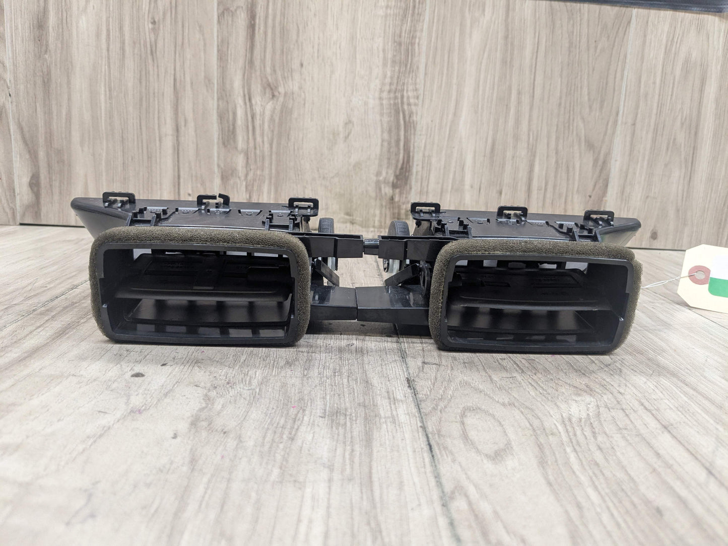16-23 OEM BMW F39 F48 X1 X2 Center Middle Dash Fresh Air AC Vent Grill Grille