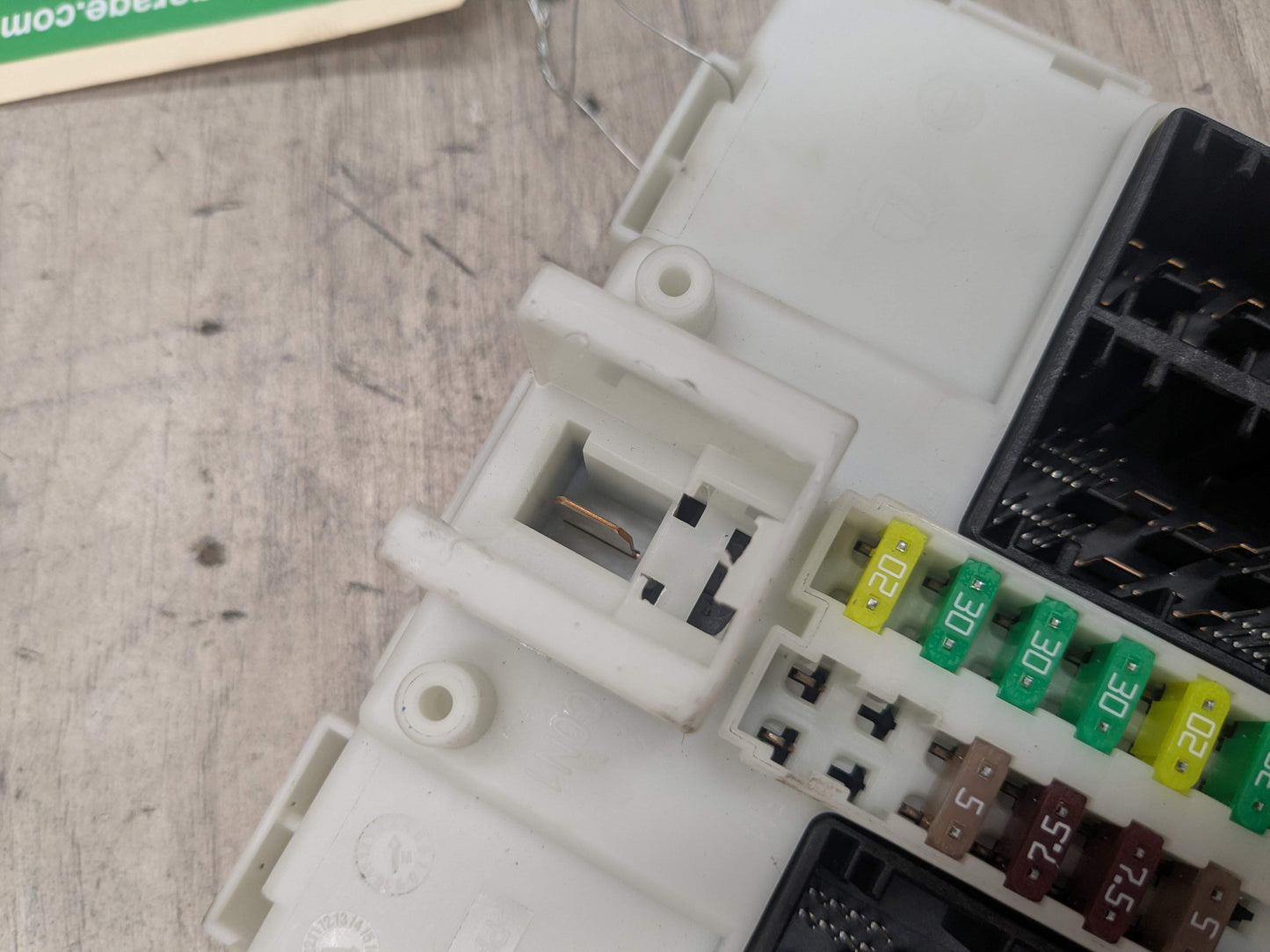 OEM BMW F15 F39 F48 F85 I01 I12 i3 i8 X1 X5 FEM Body Control Junction Box Module