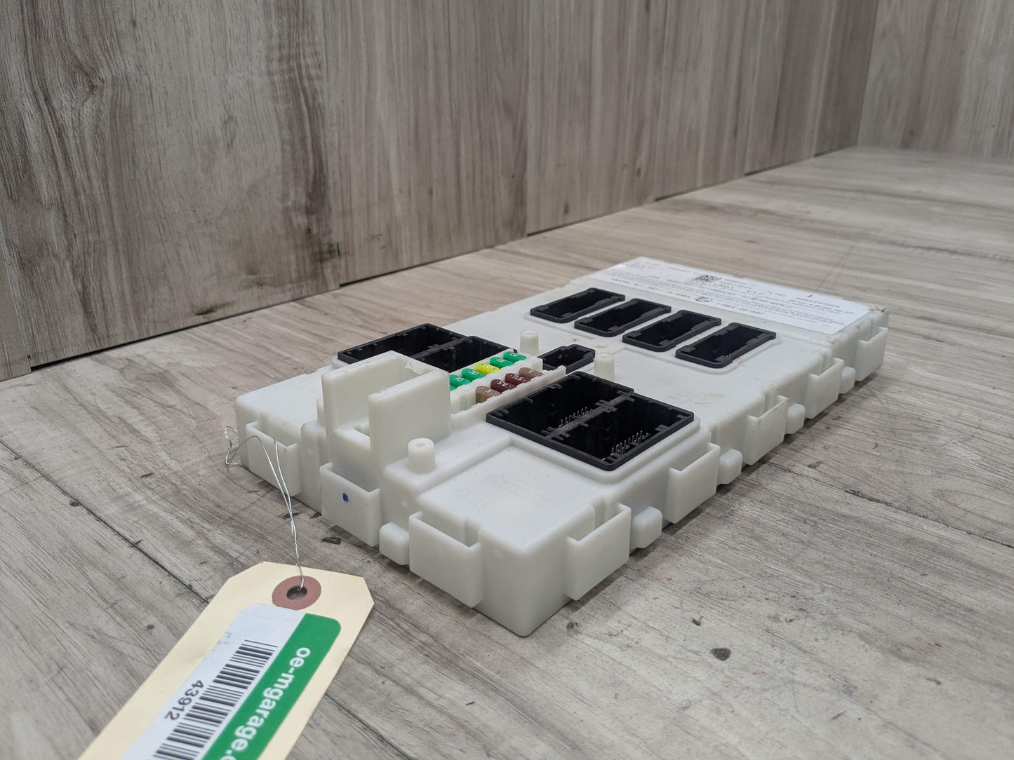 OEM BMW F15 F39 F48 F85 I01 I12 i3 i8 X1 X5 FEM Body Control Junction Box Module