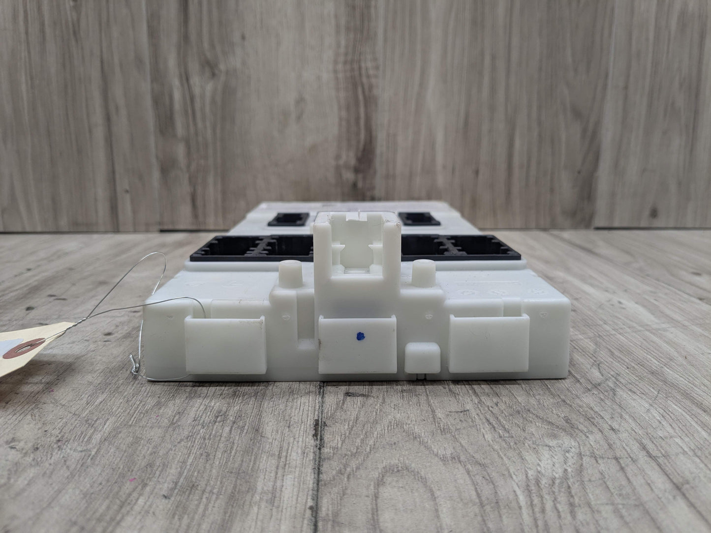 OEM BMW F15 F39 F48 F85 I01 I12 i3 i8 X1 X5 FEM Body Control Junction Box Module
