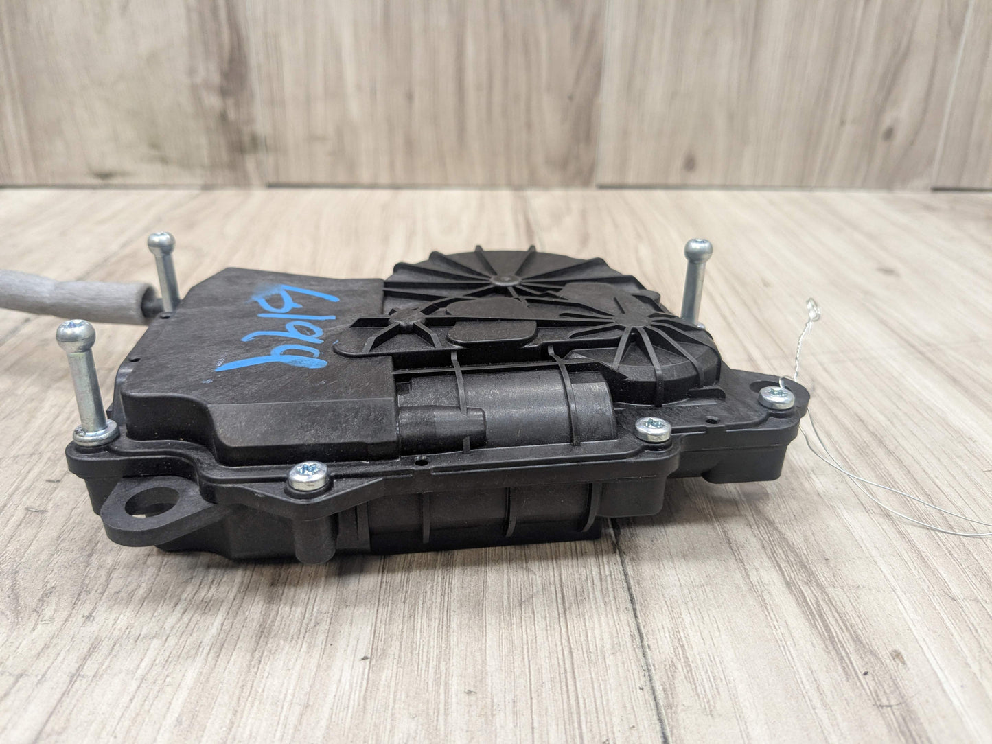 16-22 OEM BMW F48 X1 28i 28iX Rear Liftgate Trunk Lid Latch Lock Opener Actuator