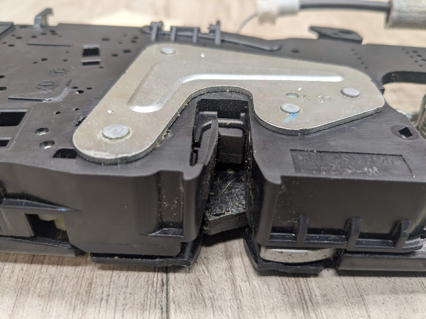 16-22 OEM BMW F48 X1 28i 28iX Rear Liftgate Trunk Lid Latch Lock Opener Actuator