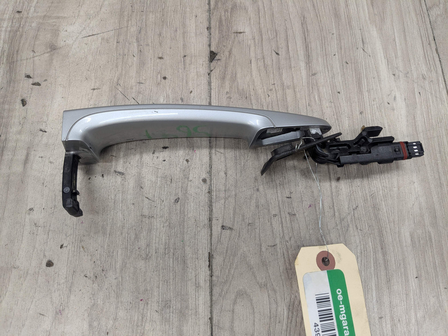 OEM BMW F30 F32 F80 F82 Front Right Passenger Door Handle COMFORT ACCESS Silver