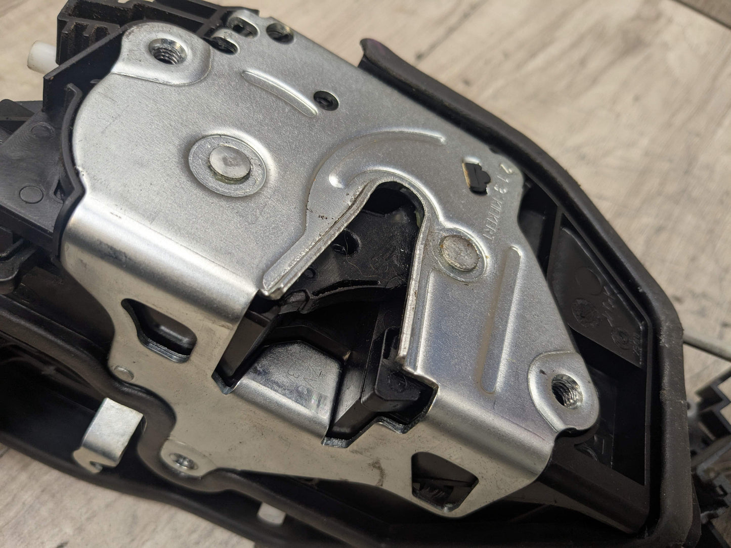 OEM BMW E82 E90 F10 F23 F30 F32 E60 F01 M4 X6 REAR LEFT Door Lock Latch Actuator