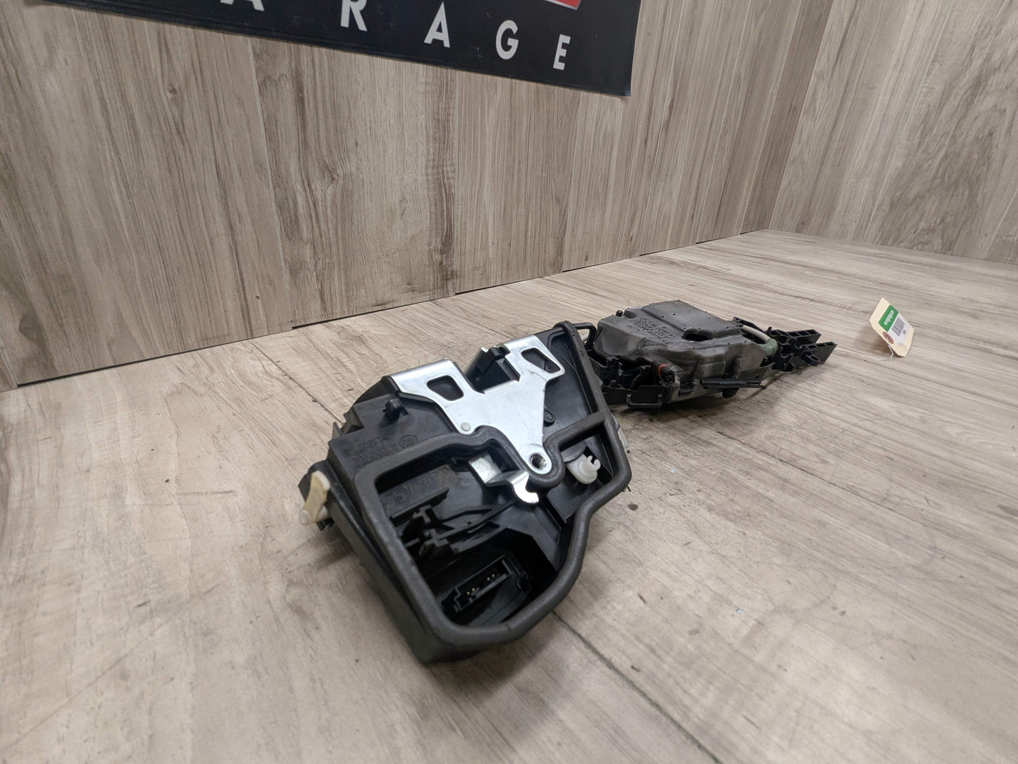 OEM BMW E82 E90 F10 F23 F30 F32 E60 F01 M4 X6 REAR LEFT Door Lock Latch Actuator