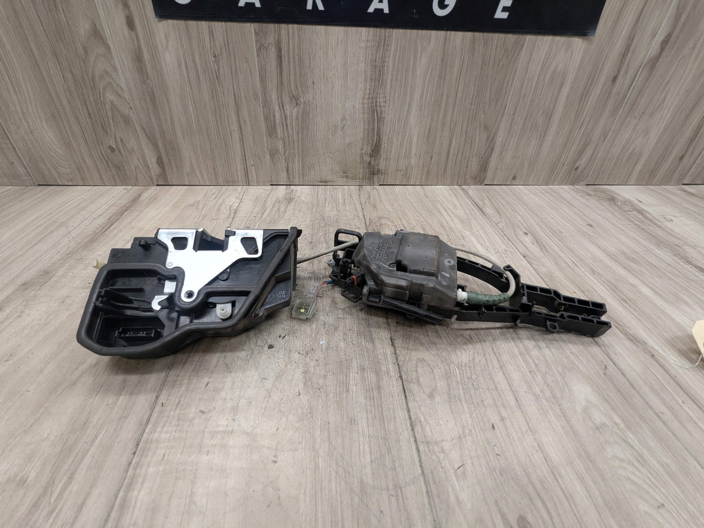 OEM BMW E82 E90 F10 F23 F30 F32 E60 F01 M4 X6 REAR LEFT Door Lock Latch Actuator