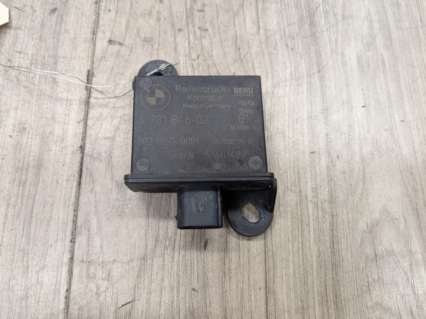 OEM BMW E70 E90 E92 X5 Trigger Transmitter Tire Pressure Monitor Sensor TPMS RDC