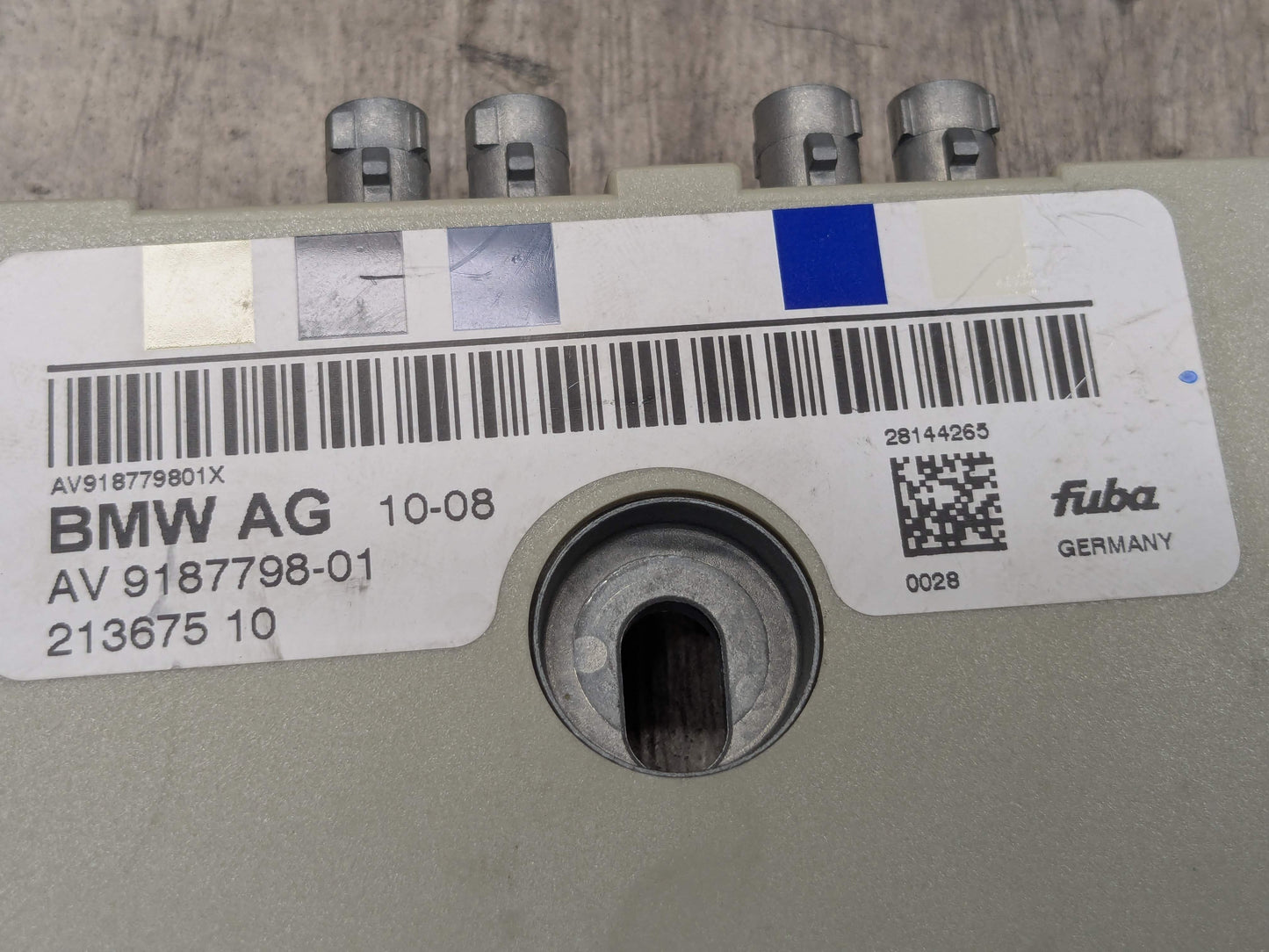 07-13 OEM BMW E93 Convertible Radio Diversity Antenna Amplifier Module Unit