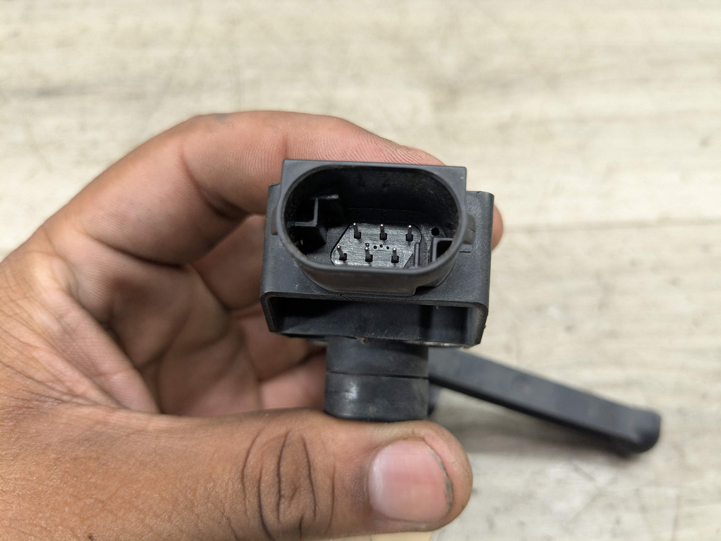 OEM BMW F10 F30 F80 G01 G05 G12 G30 G80 Left Right Headlight Height Level Sensor
