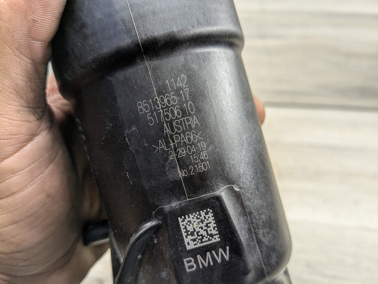 17-20 OEM BMW F22 F30 F32 F36 G01 G30 230 330 430 Engine B46 Oil Filter Housing