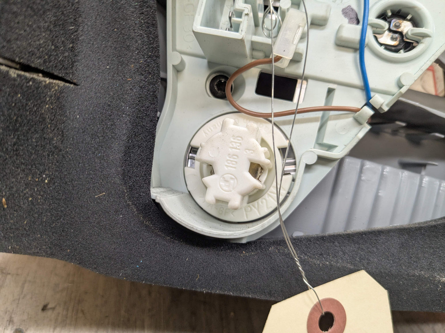 07-10 OEM BMW E93 328 335 M3 CONVERTIBLE Rear Right Passenger Outer Tail Light