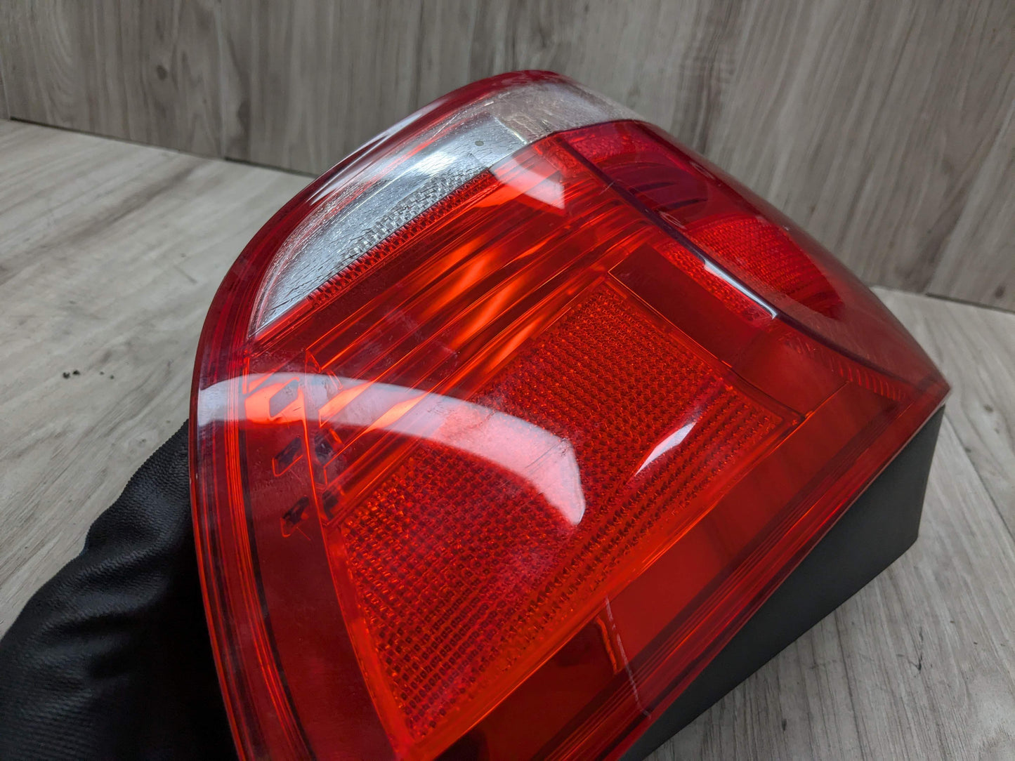 07-10 OEM BMW E93 328 335 M3 CONVERTIBLE Rear Right Passenger Outer Tail Light