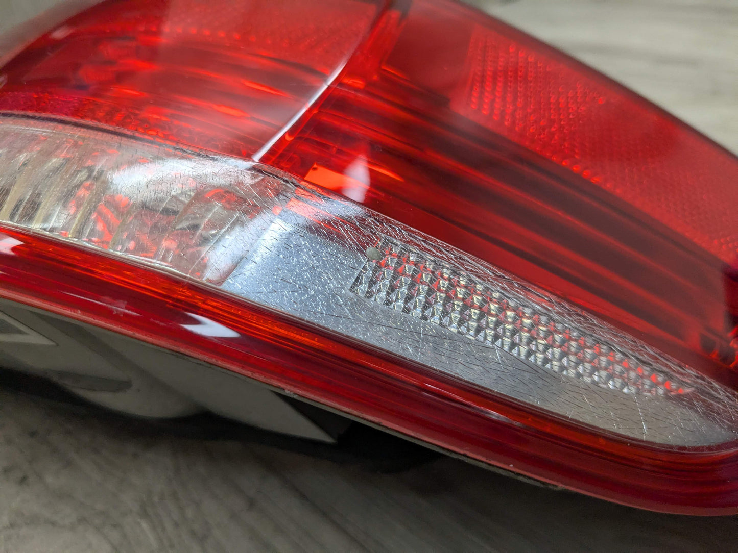 07-10 OEM BMW E93 328 335 M3 CONVERTIBLE Rear Right Passenger Outer Tail Light