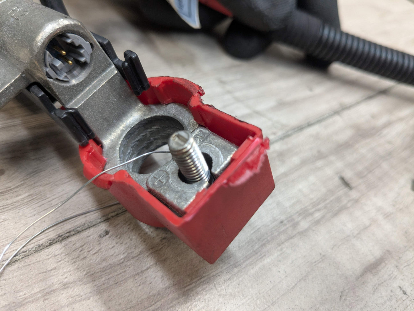07-13 OEM BMW E93 328 335 M3 Convertible Battery Terminal Positive Red Cable