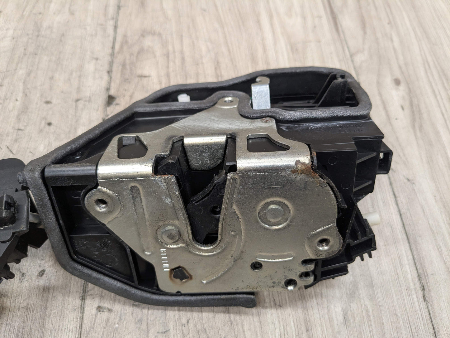 BMW E82 E90 E92 F22 F30 F32 E60 F10 M3 X5 Front LEFT Door Lock Latch Actuator