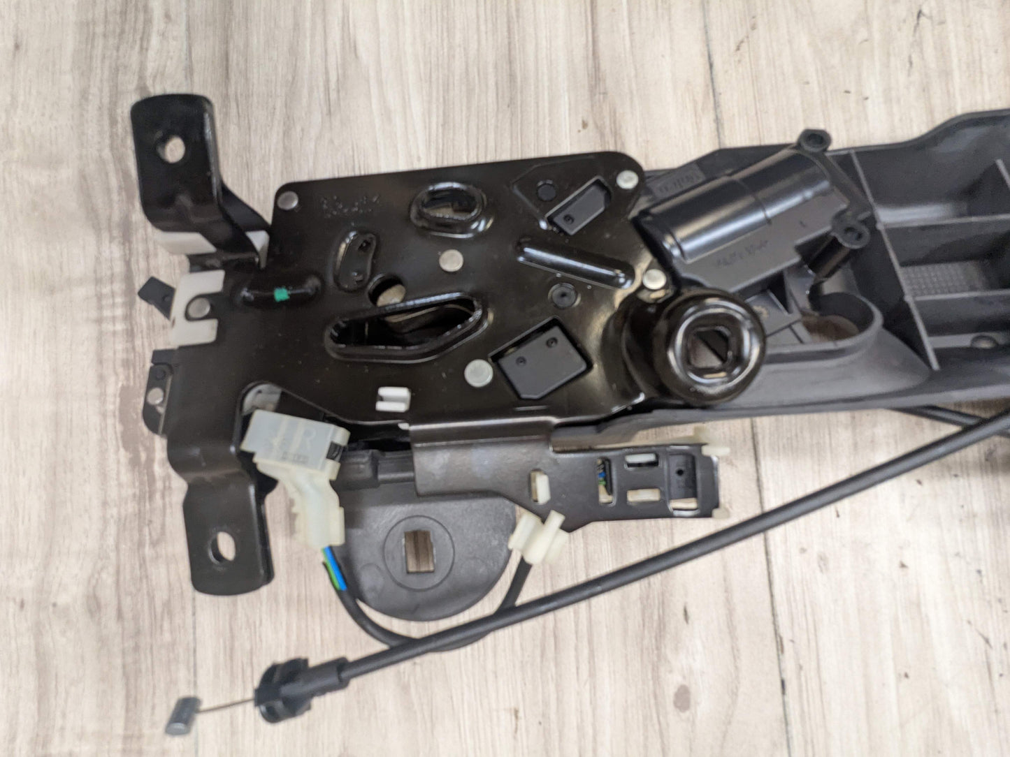 OEM BMW E93 F33 F83 M4 Convertible Trunk Lid Lock Latch Mechanism Assembly
