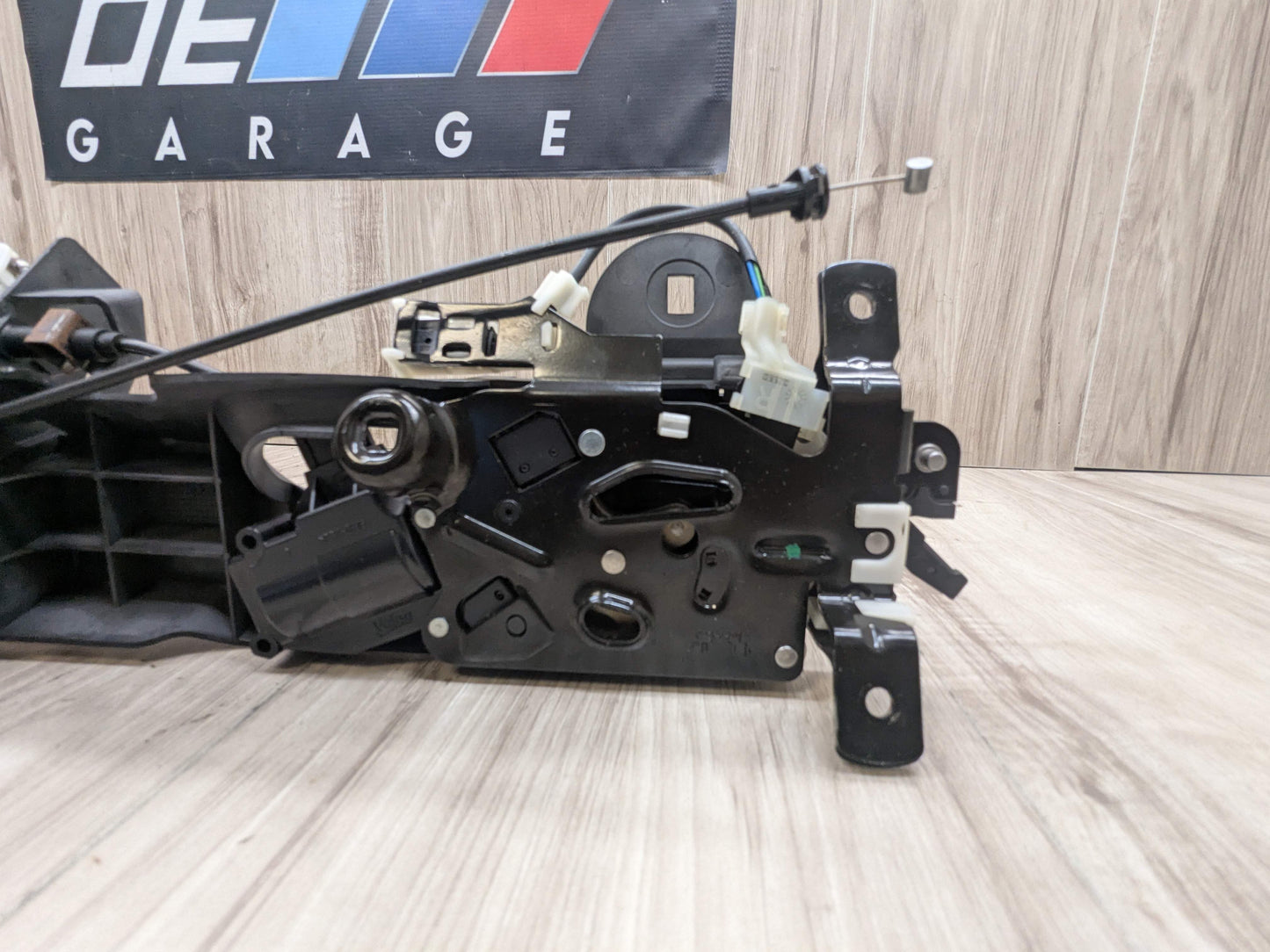 OEM BMW E93 F33 F83 M4 Convertible Trunk Lid Lock Latch Mechanism Assembly