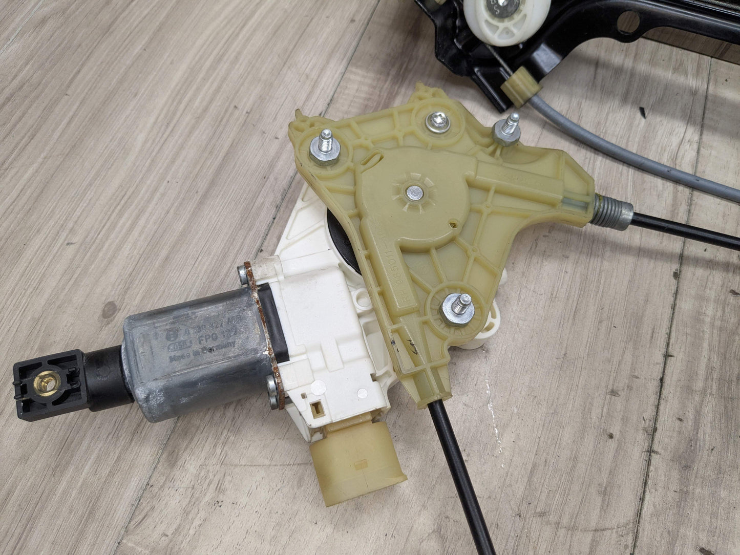 07-13 OEM BMW E92 E93 335 M3 Front Left Driver Door Window Regulator w/ Motor