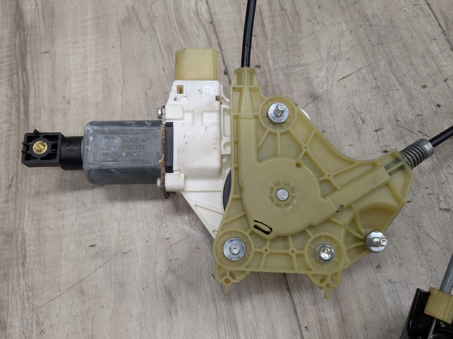 07-13 OEM BMW E92 E93 335 M3 Front Left Driver Door Window Regulator w/ Motor