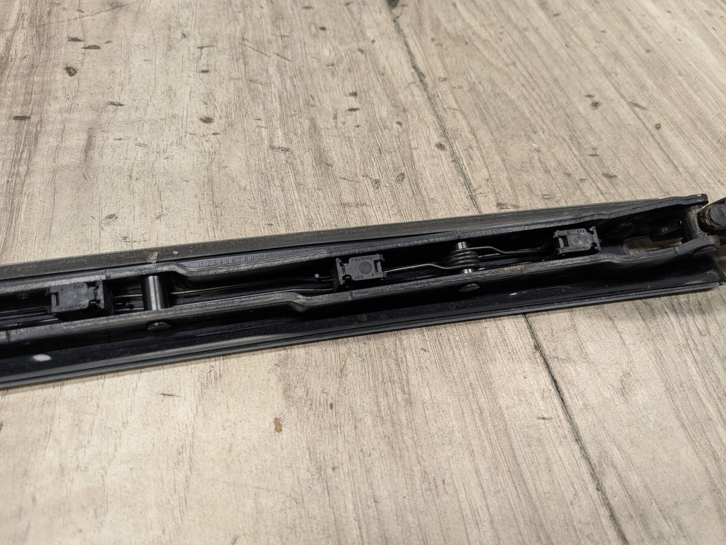 OEM BMW E93 335 M3 F33 F83 M4 Convertible Roof Top Hinge Cover Right Silver