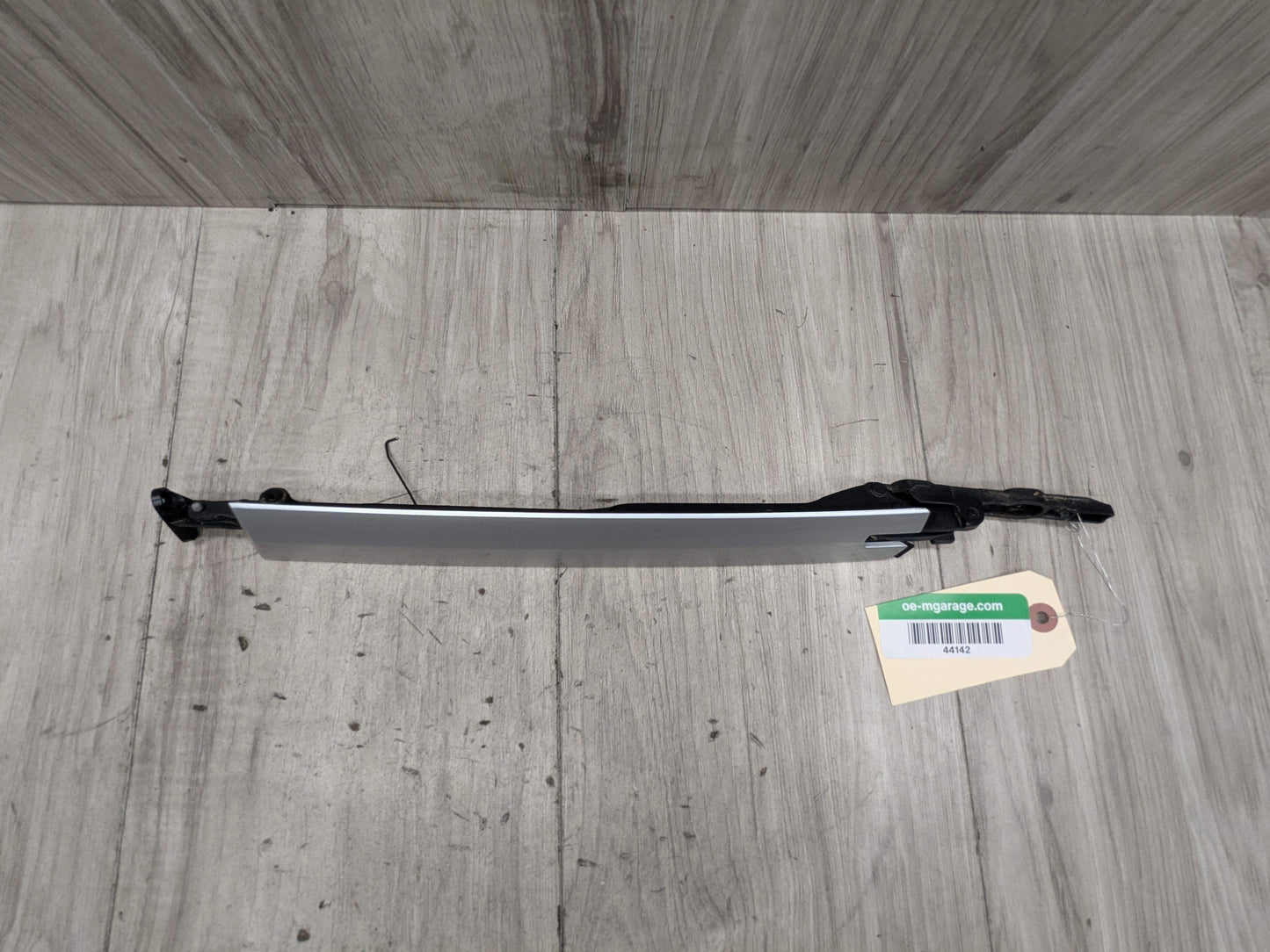 OEM BMW E93 335 M3 F33 F83 M4 Convertible Roof Top Hinge Cover Right Silver