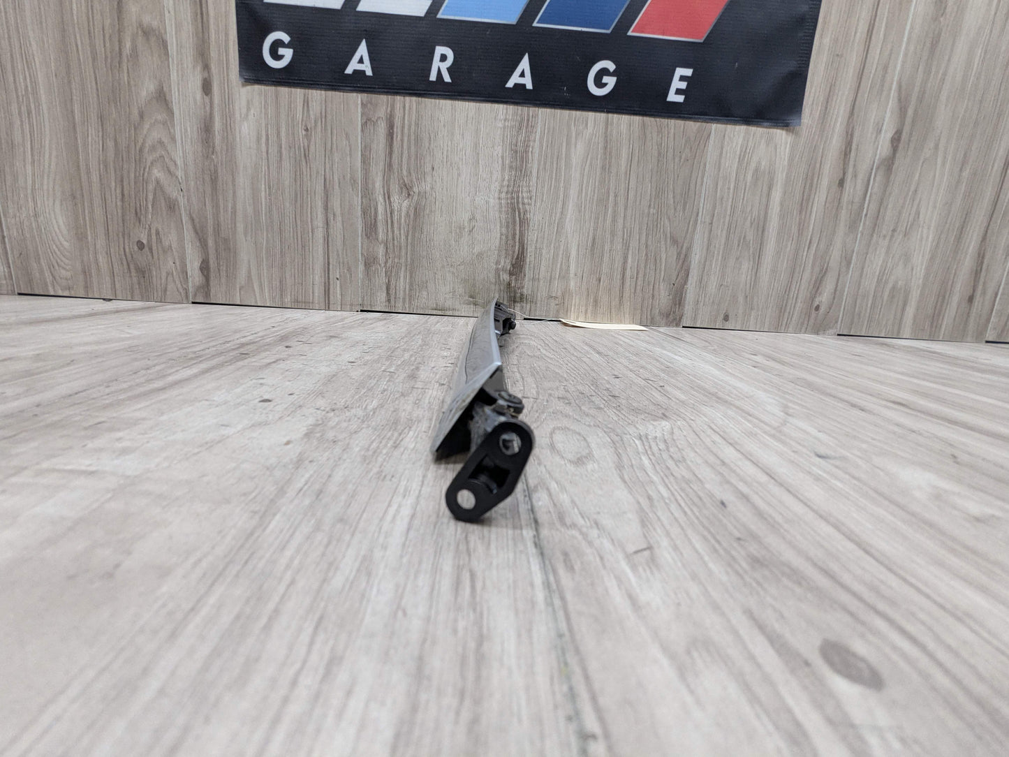 OEM BMW E93 335 M3 F33 F83 M4 Convertible Roof Top Hinge Cover Right Silver