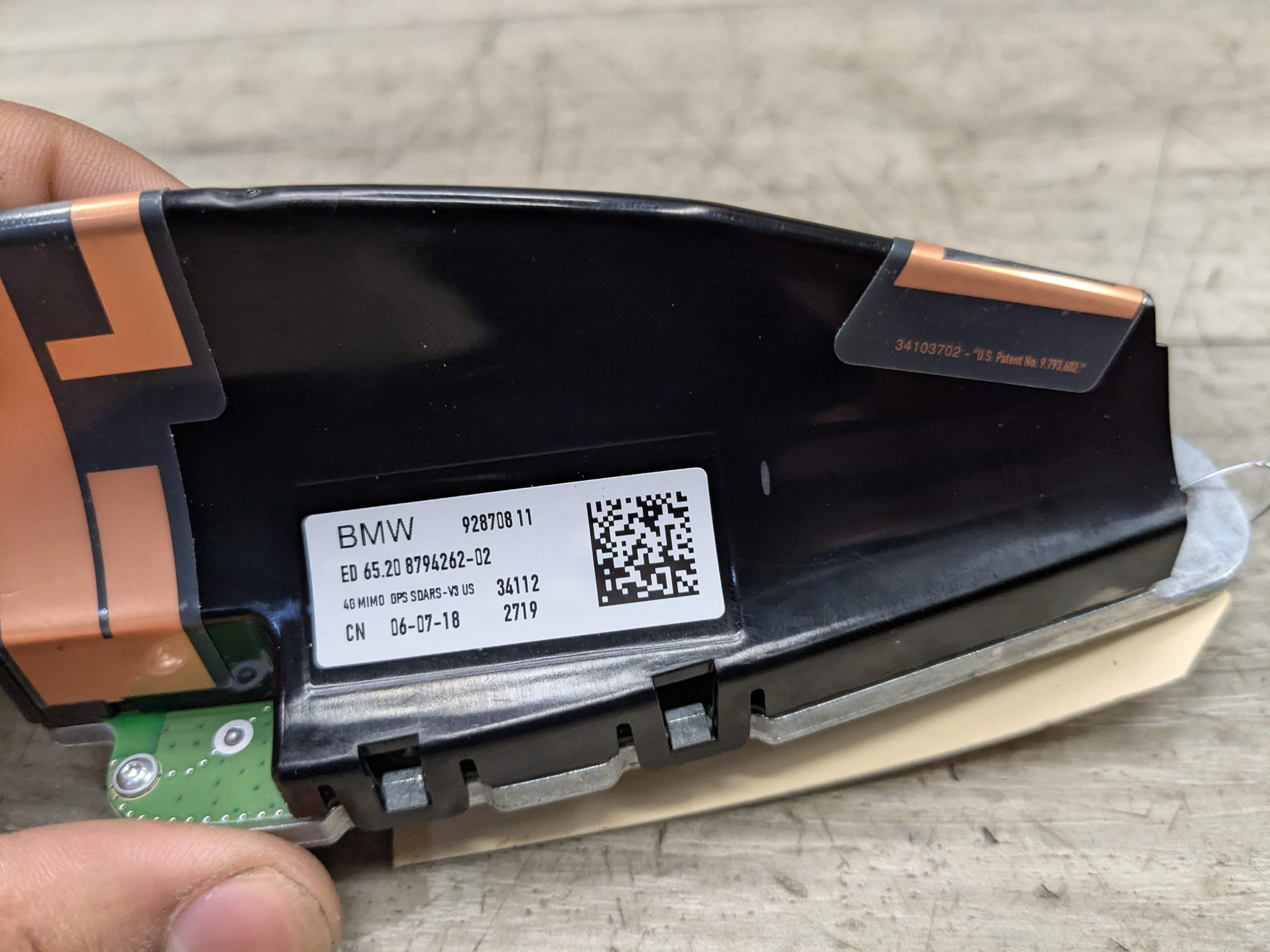 OEM BMW F30 F32 F36 F82 G20 G30 F90 G12 Roof Shark Fin Antenna OeM Garage oem-bmw-f30-f32-f36-f82-g20-g30-f90-g12-roof-shark-fin-antenna-oem-garage
