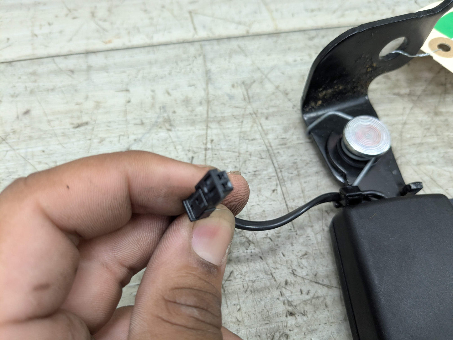 OEM BMW G01 G02 F97 F98 X3 X4 REAR Left Driver Side SeatBelt Seat Belt Buckle