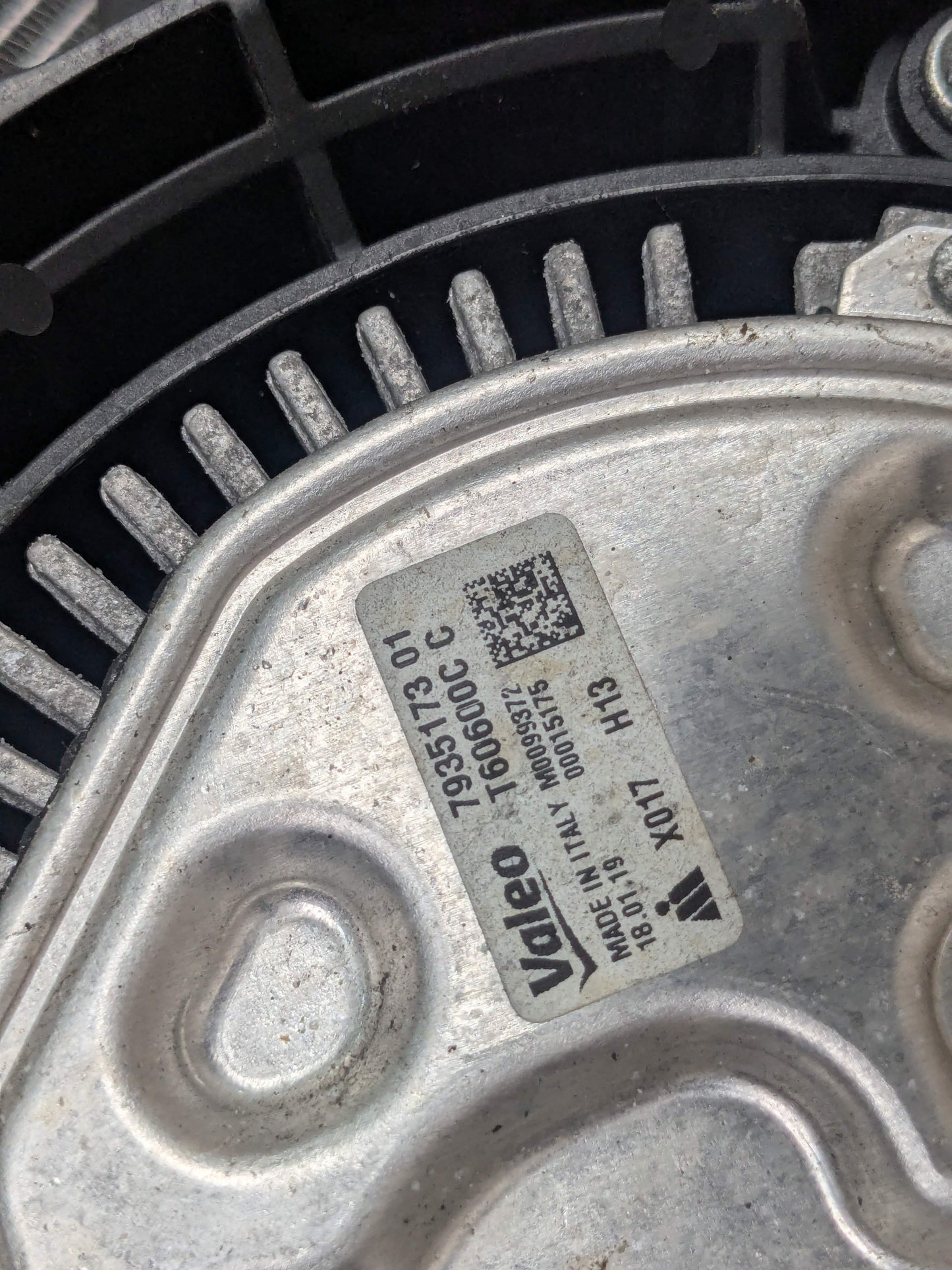 19-22 OEM BMW G20 iX 330i B46 Radiator Condenser Cooling Fan Assembly 600W