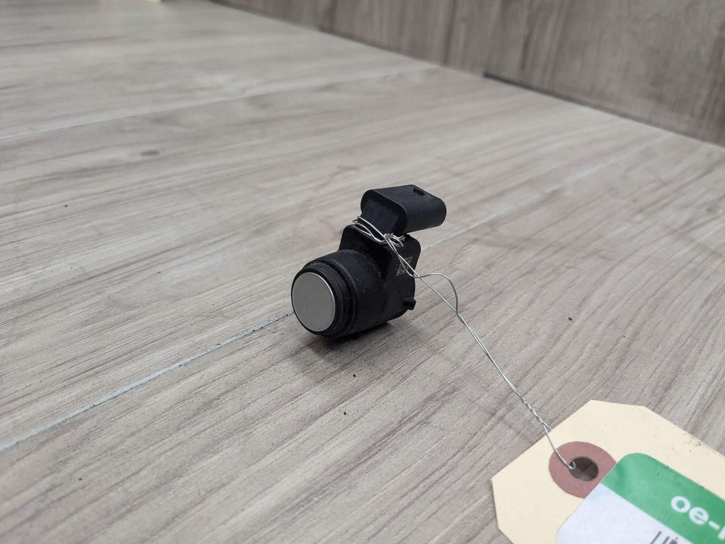 OEM BMW E82 E88 E90 E92 E93 335 M3 Bumper Parking PDC Ultrasonic Sensor Silver