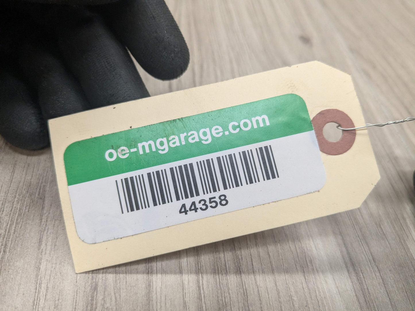 12-20 OEM BMW F30 F36 F80 M3 Rear Lower Center Right Passenger Seat Belt Buckle