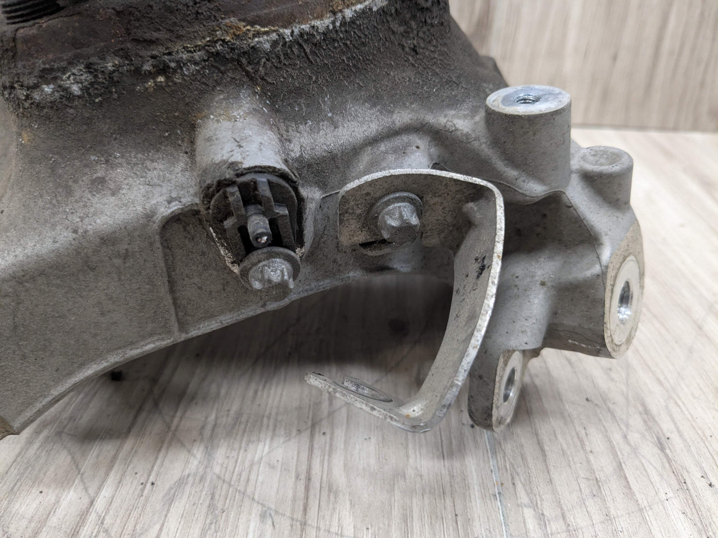 19-25 OEM BMW G20 330 M340 REAR Right Passenger Side Knuckle Hub Spindle Bearing