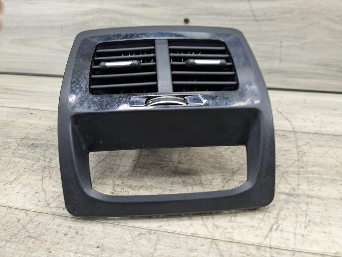 18-21 OEM BMW G01 G02 F97 F98 X3 Rear Interior Center Console Air Vent Grille