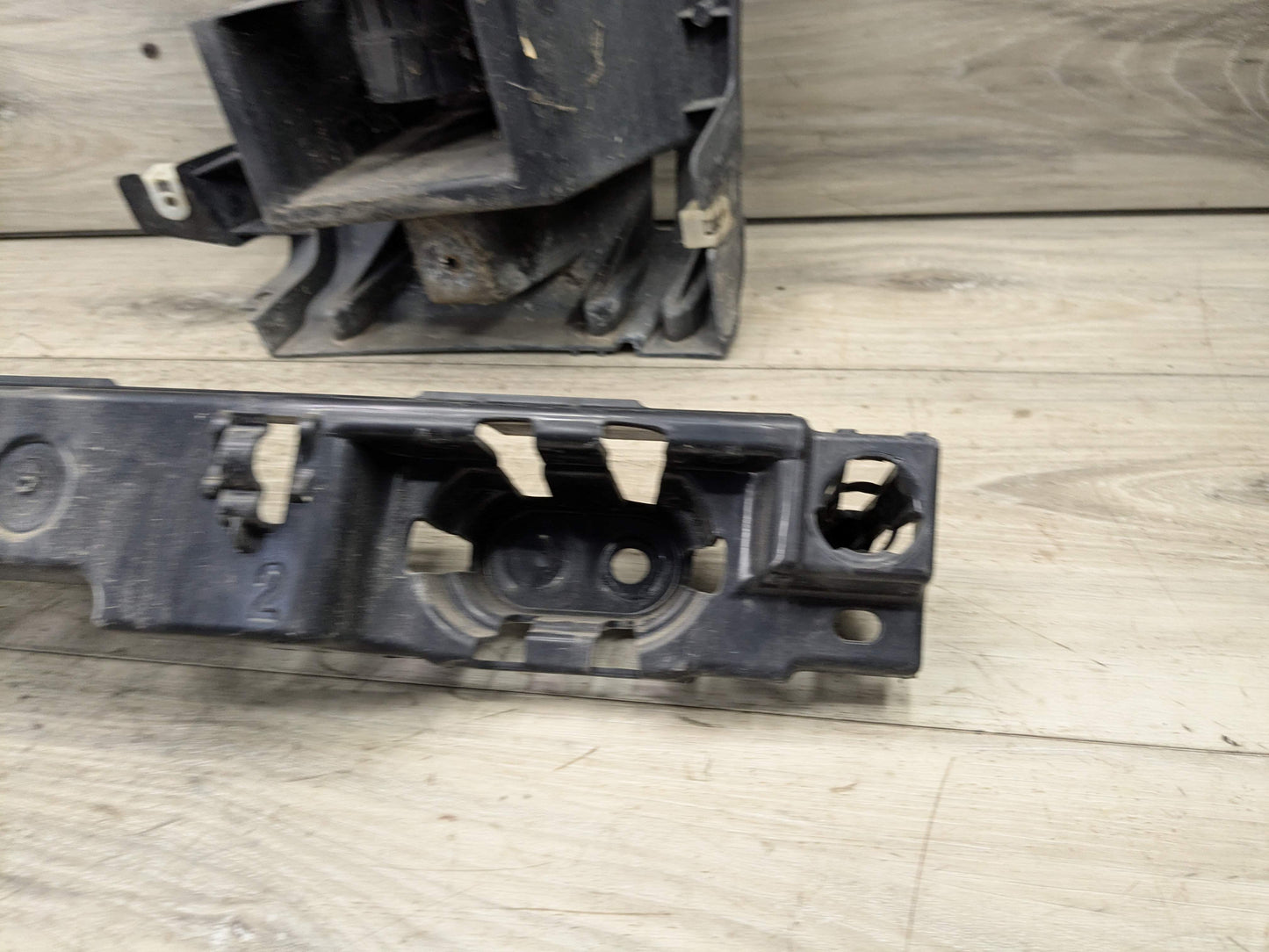 18-21 BMW G01 F97 X3 Rear Bumper Left Driver Side Guide Brackets Mounts Supports