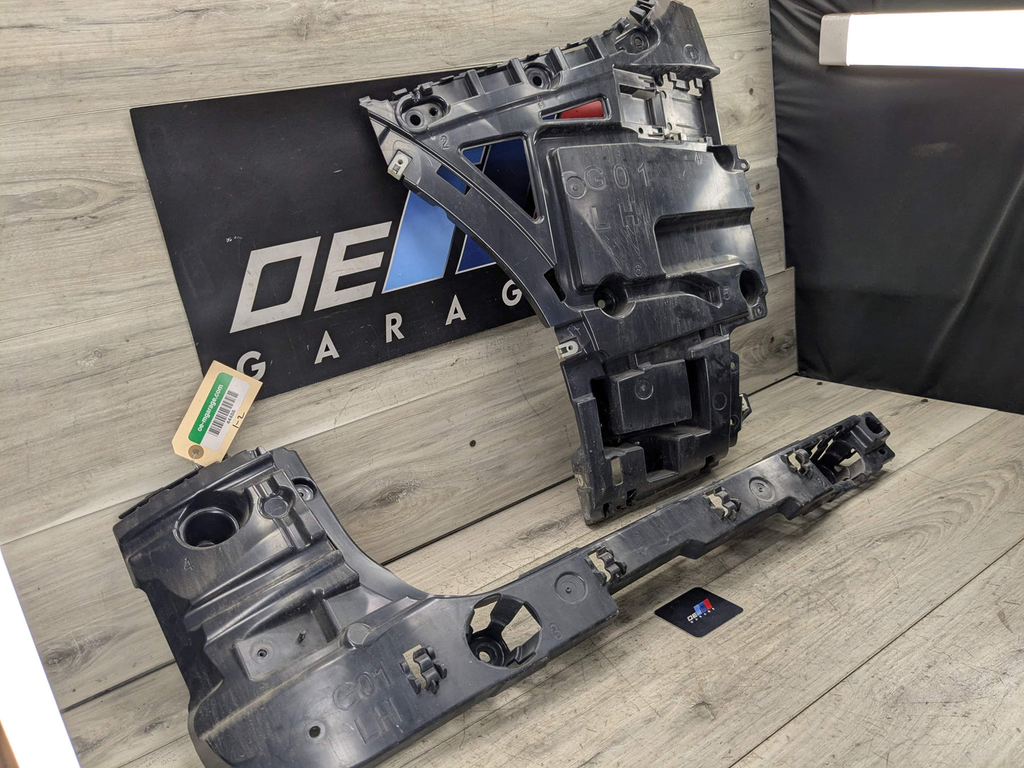 18-21 BMW G01 F97 X3 Rear Bumper Left Driver Side Guide Brackets Mounts Supports