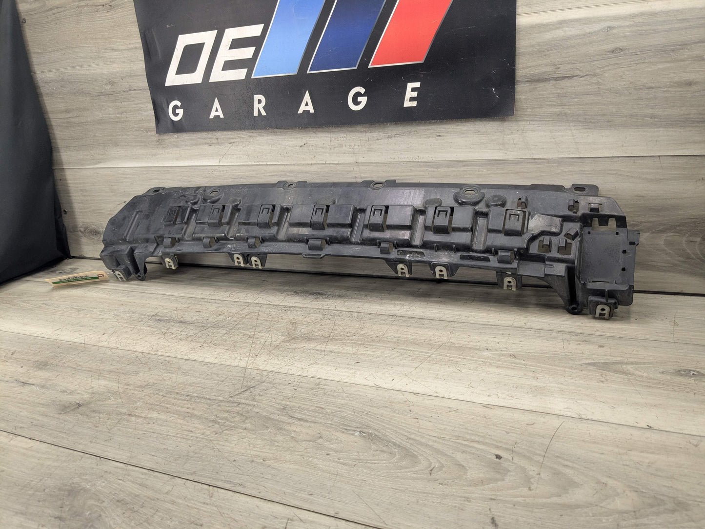 18-21 OEM BMW G01 F97 X3 REAR Center Lower Reinforcement Bumper Bracket Support