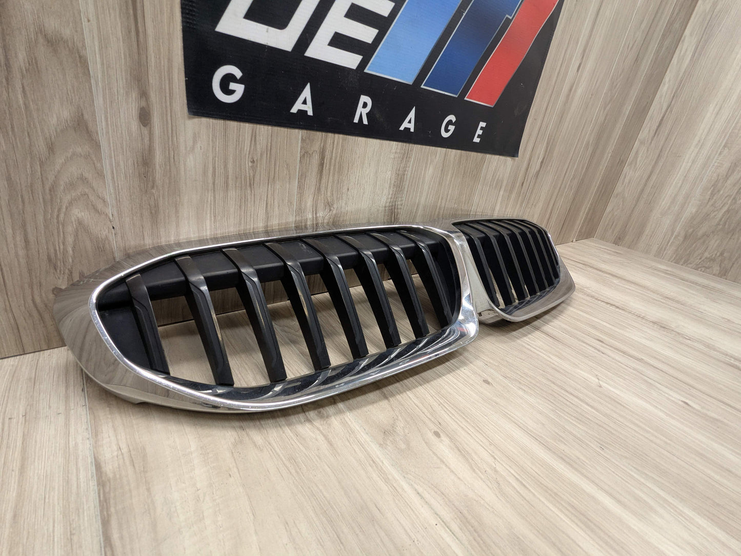 19-22 OEM BMW G20 330 M340 Front Upper Kidney Grille Assembly