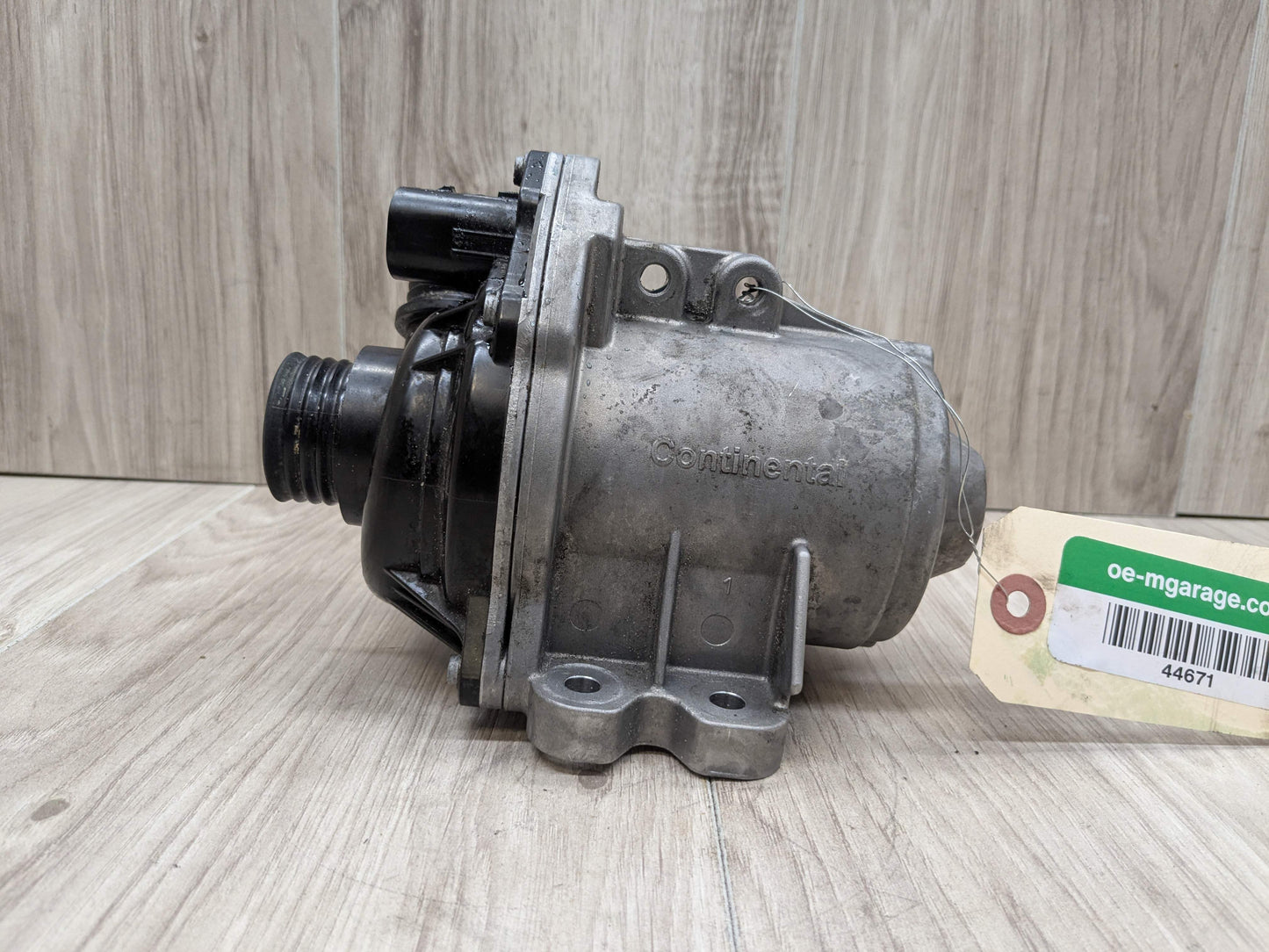 OEM BMW E82 E90 E92 E93 N54 N55 Engine Auxiliary Electric Water Pump Cooling