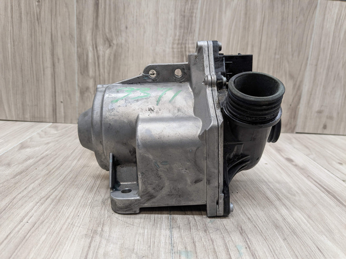 OEM BMW E82 E90 E92 E93 N54 N55 Engine Auxiliary Electric Water Pump Cooling