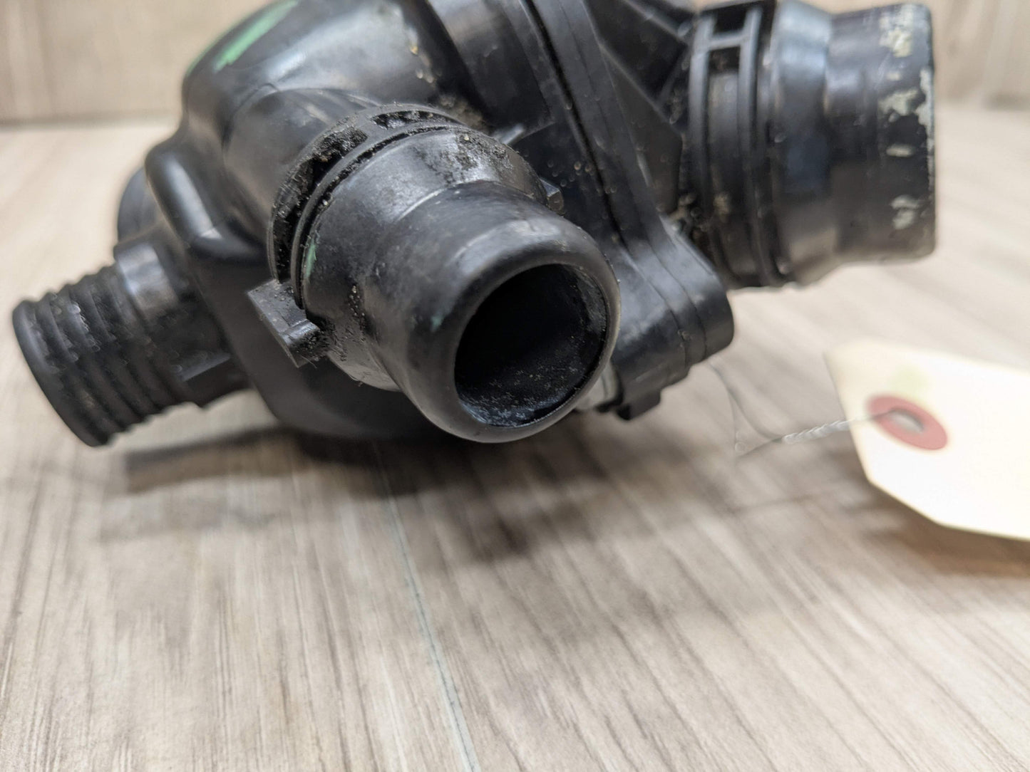 OEM BMW E82 E88 E90 E92 E93 135 335 Engine N54 Water Coolant Thermostat Housing