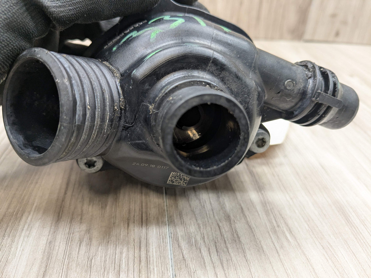 OEM BMW E82 E88 E90 E92 E93 135 335 Engine N54 Water Coolant Thermostat Housing