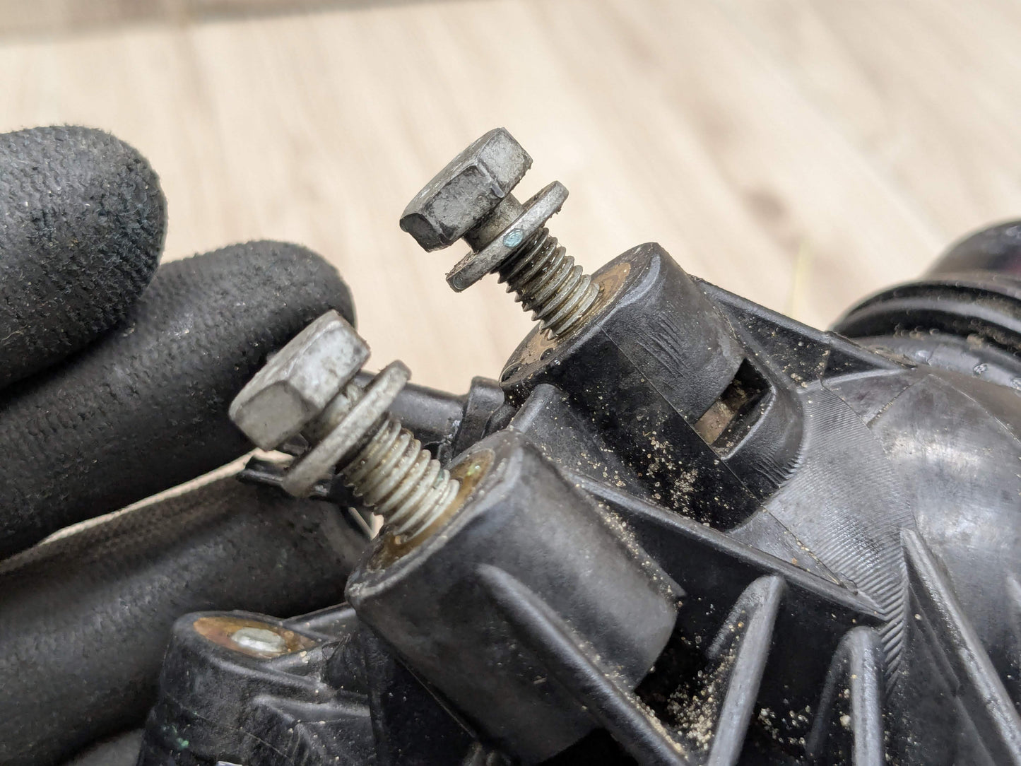 OEM BMW E82 E88 E90 E92 E93 135 335 Engine N54 Water Coolant Thermostat Housing