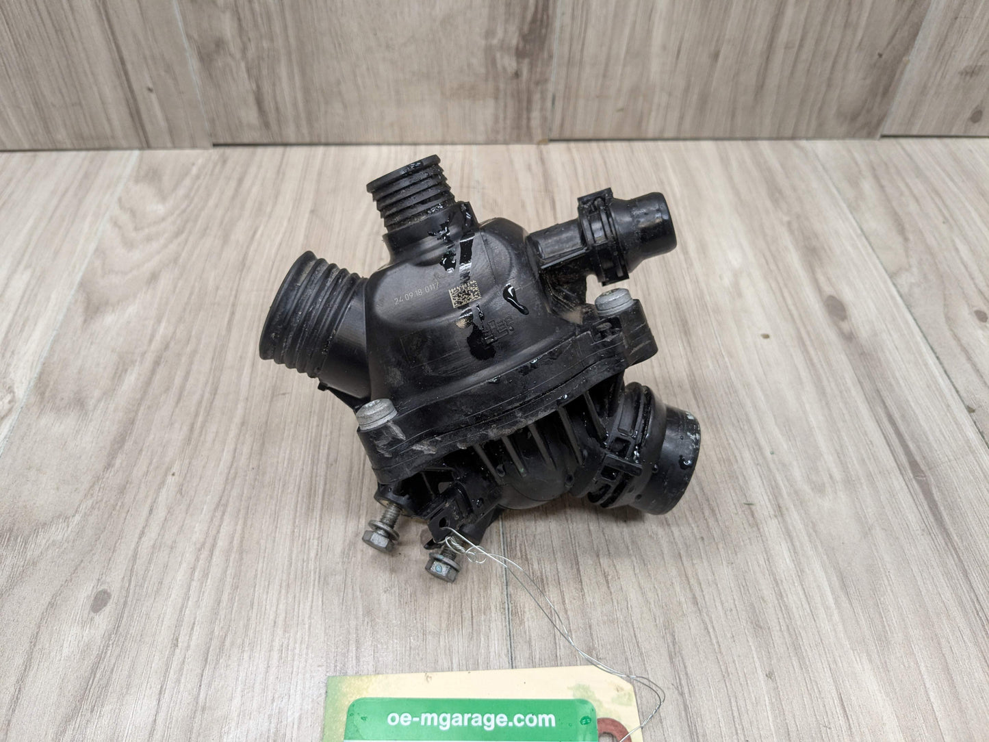 OEM BMW E82 E88 E90 E92 E93 135 335 Engine N54 Water Coolant Thermostat Housing