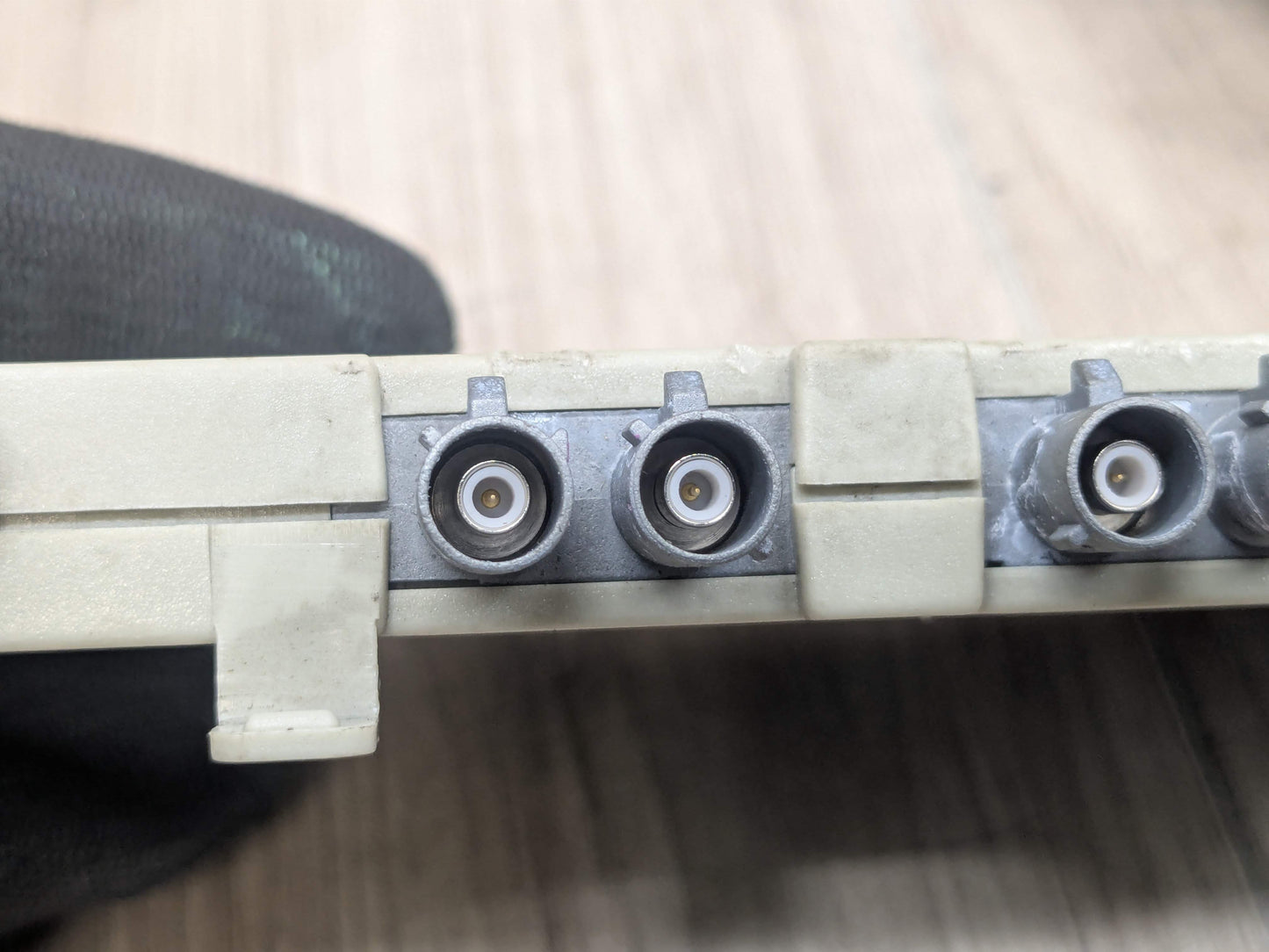 07-13 OEM BMW  E93 Convertible Radio Diversity Antenna Amplifier Module Unit