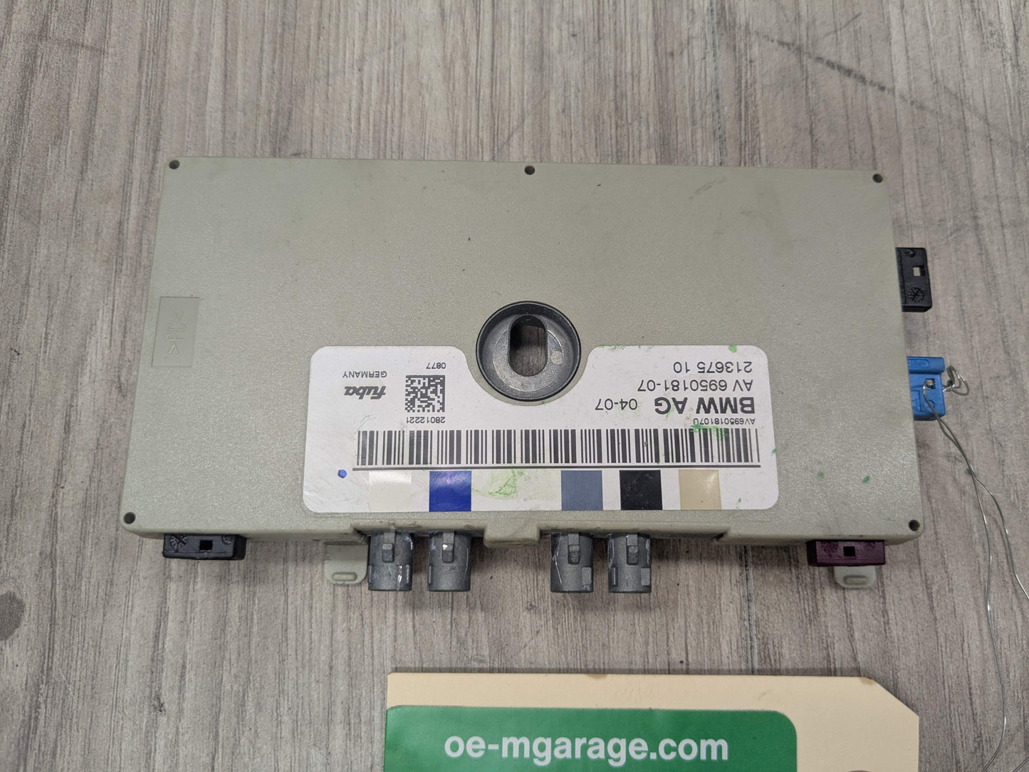 07-13 OEM BMW  E93 Convertible Radio Diversity Antenna Amplifier Module Unit