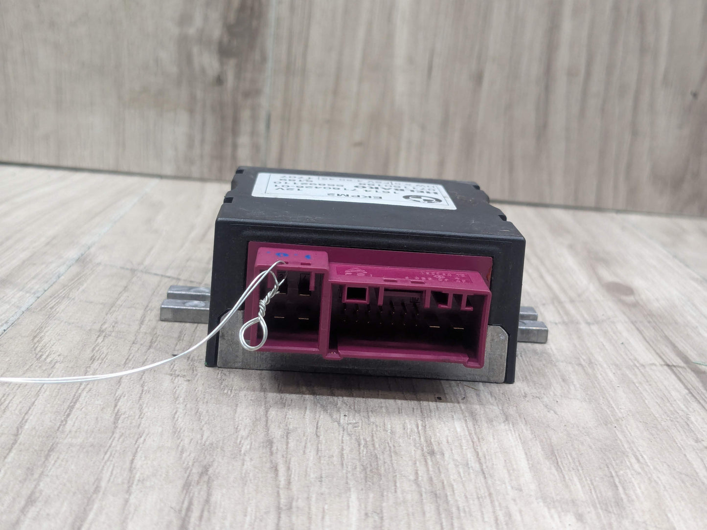 06-13 OEM BMW E82 E88 E90 E92 E93 Helbako Fuel Pump Relay Control Module EKPM2