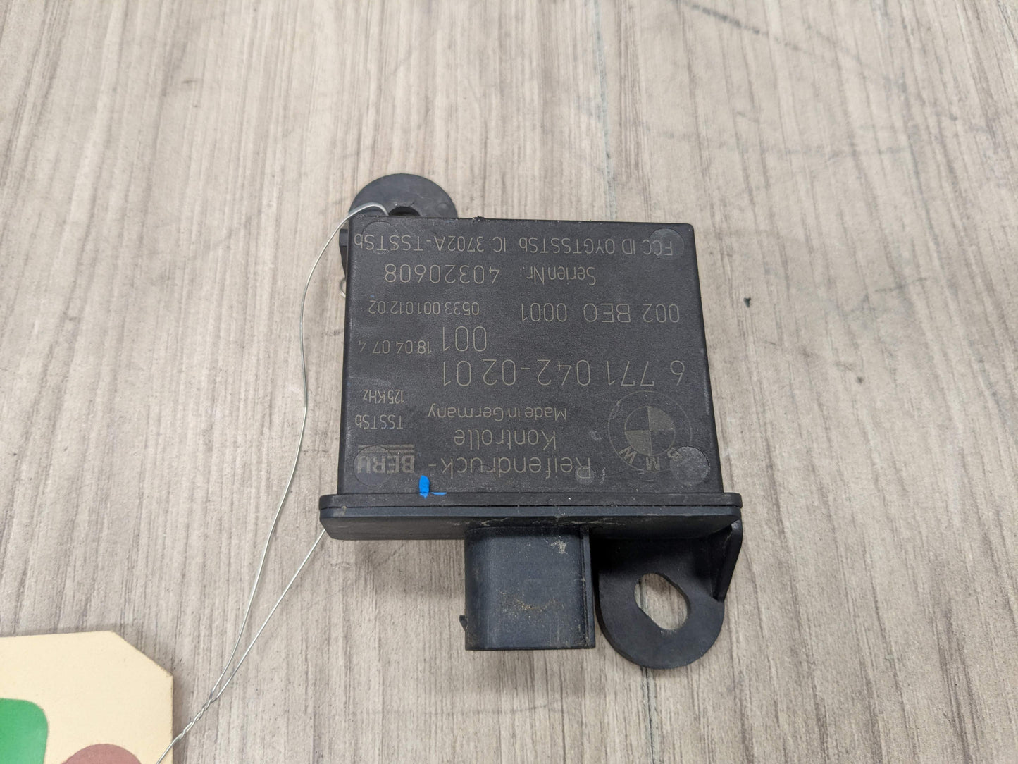 OEM BMW E82 E90 E92 Trigger Transmitter Tire Pressure Monitor Sensor TPMS RDC