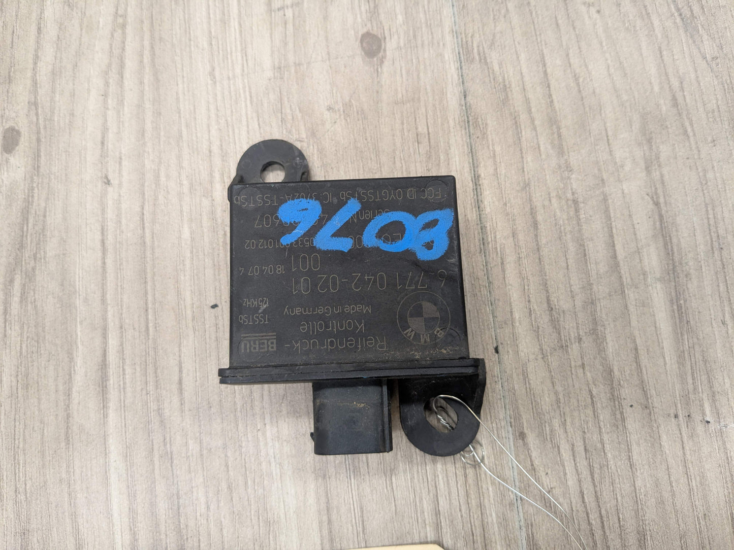 OEM BMW E90 E92 E82 Trigger Transmitter Tire Pressure Monitor Sensor TPMS RDC