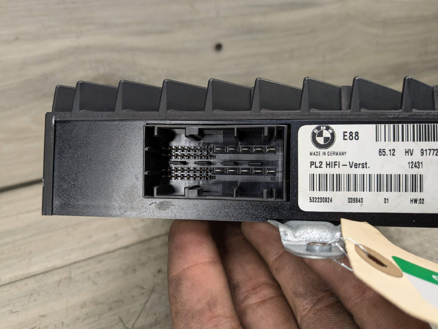 08-13 OEM BMW E88 128 135 PL2 HiFi LEAR Sound System Radio AMP Amplifier