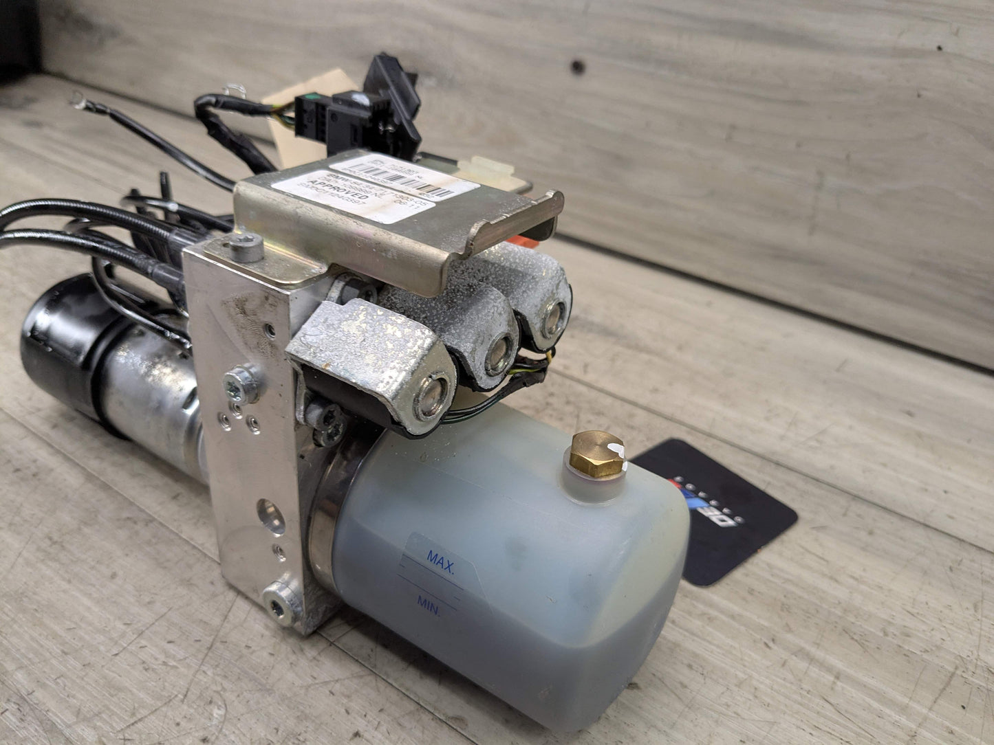 08-13 OEM BMW E88 128 135 Convertible Hardtop Roof Pump Hydraulic Motor Unit